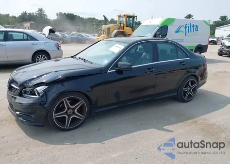 2010 Mercedes-Benz C 300 Luxury 4Matic/Sport 4Matic from USA, damaged, VIN WDDGF8BB7AR089269